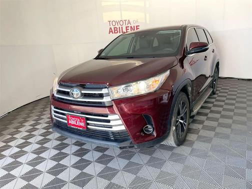 2019 Toyota Highlander LE I4