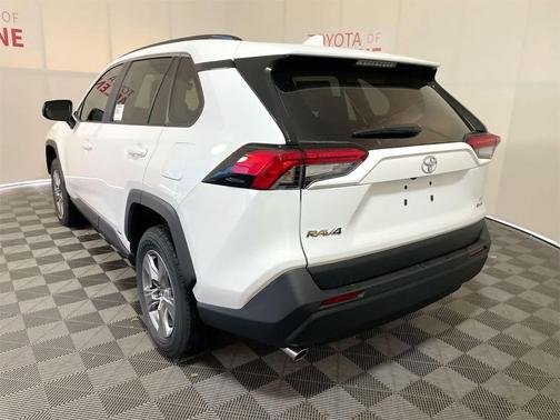 2025 Toyota RAV4 Hybrid SE
