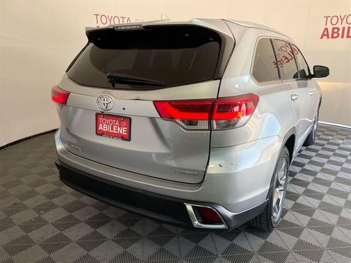 2019 Toyota Highlander Limited Platinum