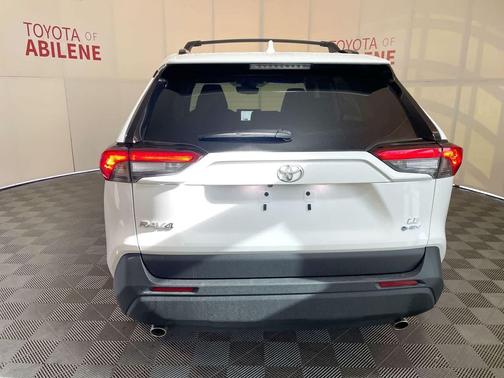 Ice Cap 2025 Toyota RAV4 Hybrid SE