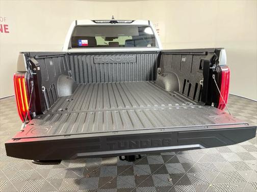 2025 Toyota Tundra Hybrid Platinum