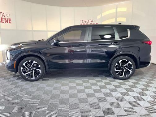 2022 Mitsubishi Outlander SE