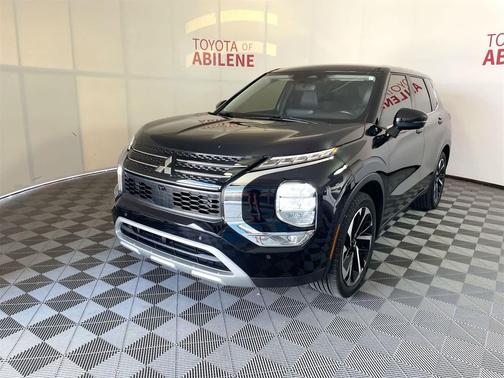 2022 Mitsubishi Outlander SE