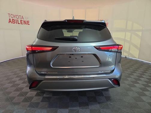 Heavy Metal 2026 Toyota Highlander Hybrid Platinum