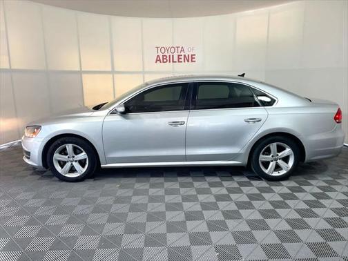 2014 Volkswagen Passat 1.8T Auto SE