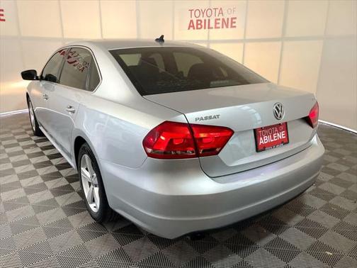 2014 Volkswagen Passat 1.8T Auto SE