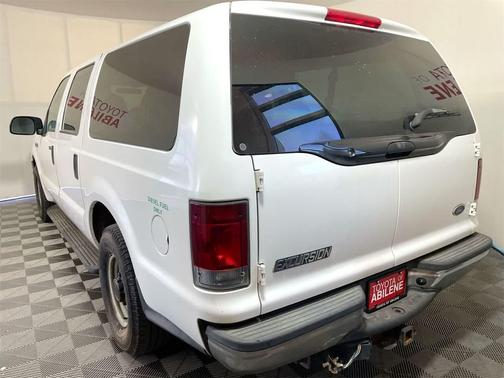 2005 Ford Excursion XLT