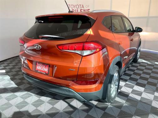 2016 Hyundai TUCSON SE