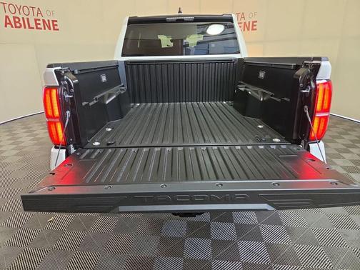 Ice Cap 2026 Toyota Tacoma SR5