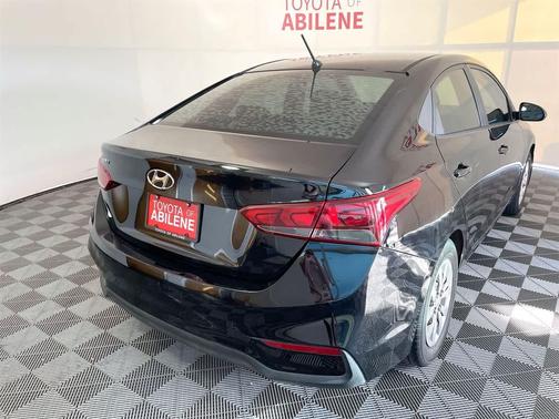 2021 Hyundai Accent SE