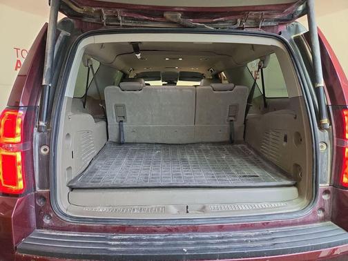 Siren Red Tintcoat 2017 Chevrolet Suburban LT