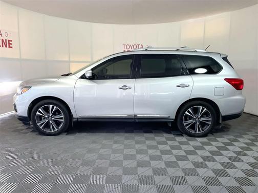 2018 Nissan Pathfinder Platinum