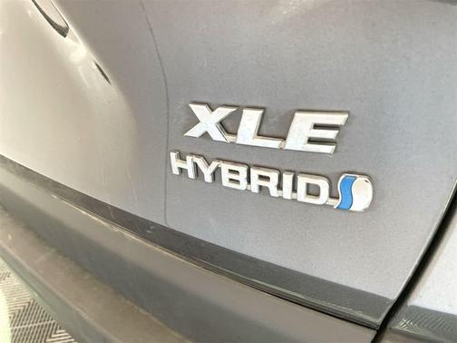 2023 Toyota RAV4 Hybrid XLE Premium