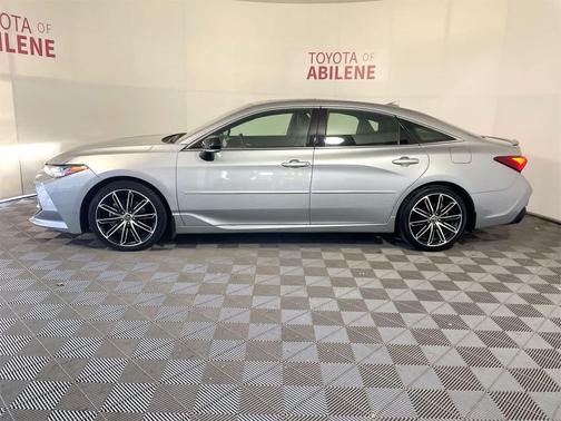 2020 Toyota Avalon Touring