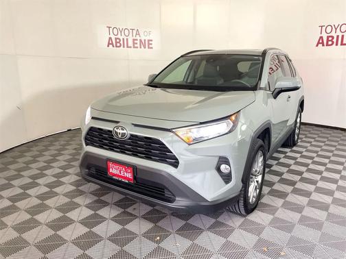 2020 Toyota RAV4 XLE Premium