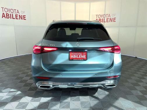 2026 Mercedes-Benz GLC 300 Base