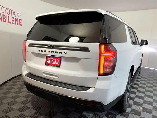 2021 Chevrolet Suburban 4WD Z71