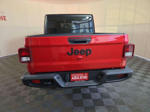 Firecracker Red Clearcoat 2023 Jeep Gladiator Sport