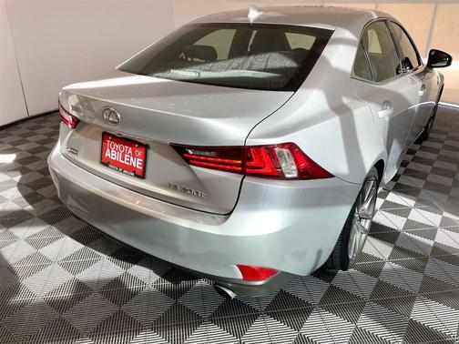 2016 Lexus IS 200t Base