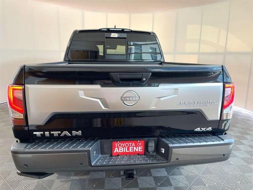 2023 Nissan Titan Platinum Reserve