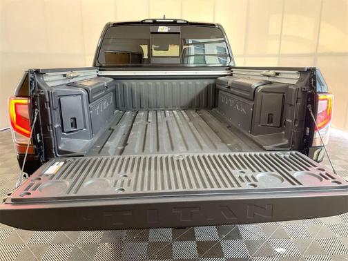 2023 Nissan Titan Platinum Reserve