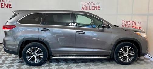 2018 Toyota Highlander LE I4