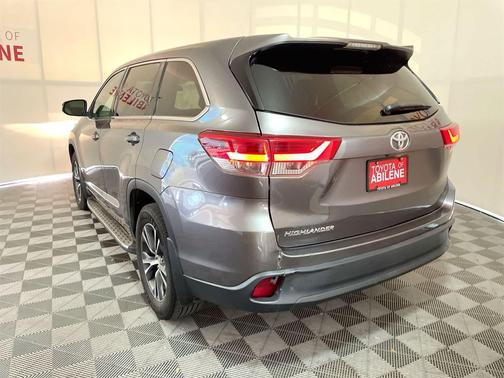 2018 Toyota Highlander LE I4