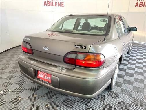 2001 Chevrolet Malibu Base