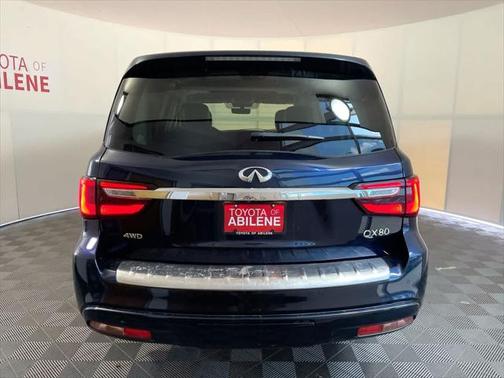 2021 INFINITI QX80 Luxe
