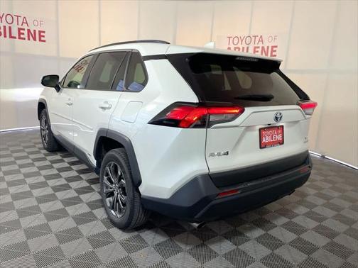 2022 Toyota RAV4 Hybrid XLE Premium