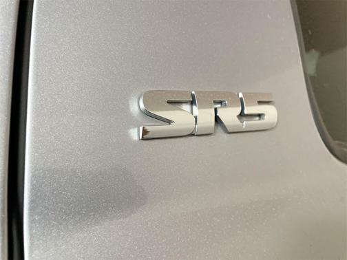 2014 Toyota Tundra SR5