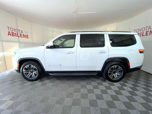 2022 Jeep Wagoneer Series III 4x4