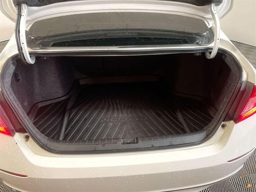 2022 Honda Accord Hybrid Base