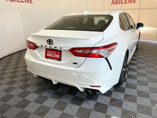 2019 Toyota Camry SE
