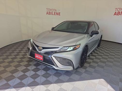 Celestial Silver Metallic/Midnight Black Metallic 2024 Toyota Camry XSE