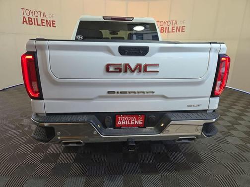 Summit White 2022 GMC Sierra 1500 SLT