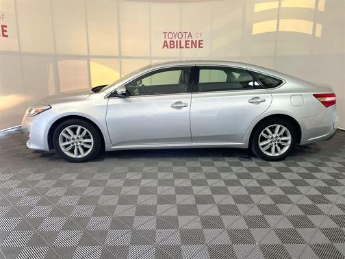 2013 Toyota Avalon XLE