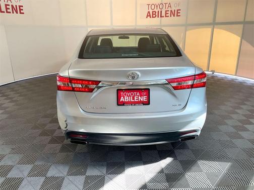 2013 Toyota Avalon XLE