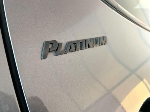 2022 Toyota Tundra Platinum