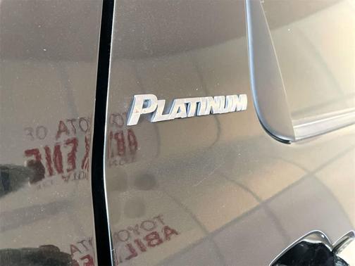 2014 Toyota Sequoia Platinum