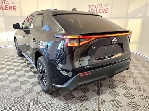2026 Toyota bZ XLE Plus