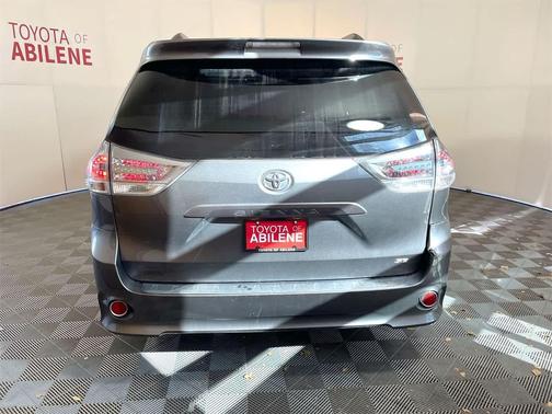 2017 Toyota Sienna SE