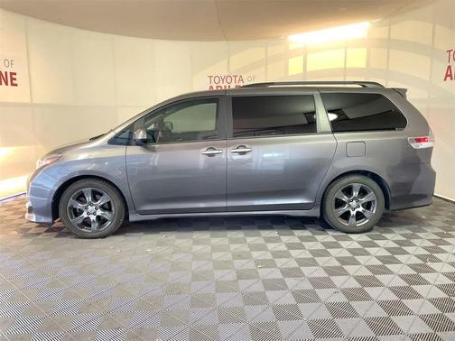 2017 Toyota Sienna SE