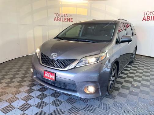 2017 Toyota Sienna SE