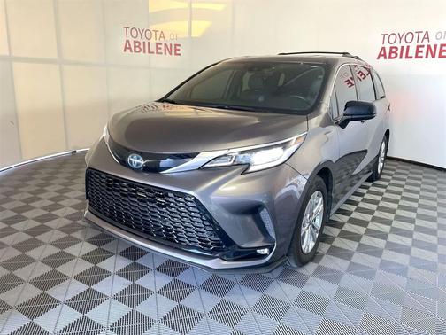 2022 Toyota Sienna XSE 7 Passenger