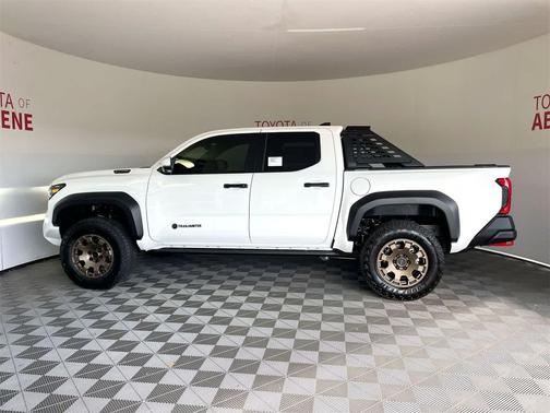 2025 Toyota Tacoma Hybrid Trailhunter