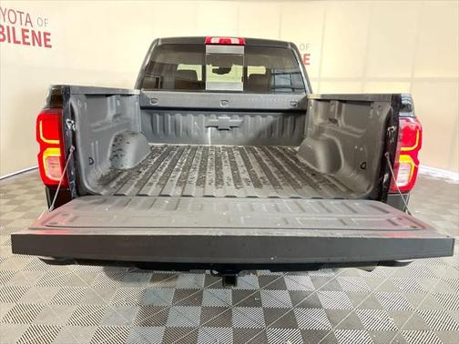 2018 Chevrolet Silverado 1500 High Country