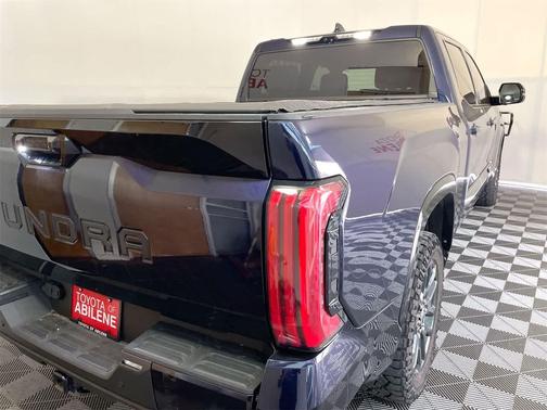 2023 Toyota Tundra Hybrid Platinum
