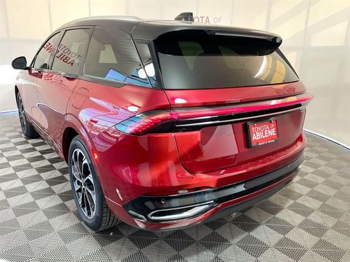 2025 Lincoln Nautilus Reserve