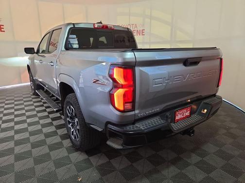 Sterling Gray Metallic 2023 Chevrolet Colorado Z71